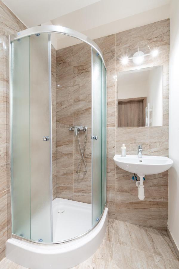 Apartmán Brand New #28 In New Building With Free Parking In Center